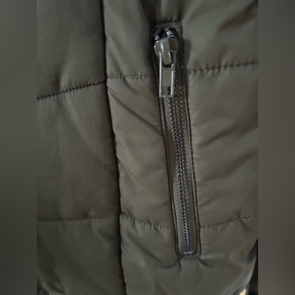Mossimo Women’s Olive Green Puffer Coat w/ Multi-Way Collar - Picture 4 of 9